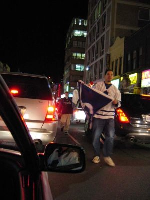 Downtown Toronto after Leafs won the Quarter Finals 31.jpg